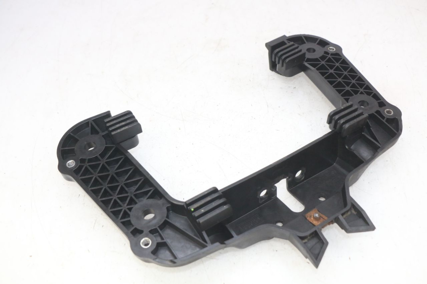 photo de Złącze dolnej tylnej owiewki MBK OVETTO 2T 50 (2007 - 2017) - Szczegół części