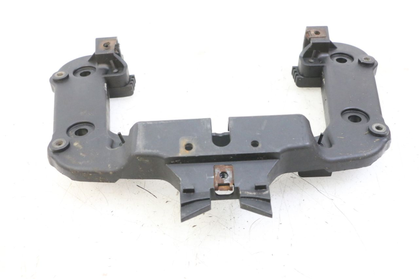 photo de Złącze dolnej tylnej owiewki MBK OVETTO 4T 50 (2008 - 2016) - Inny kąt widzenia