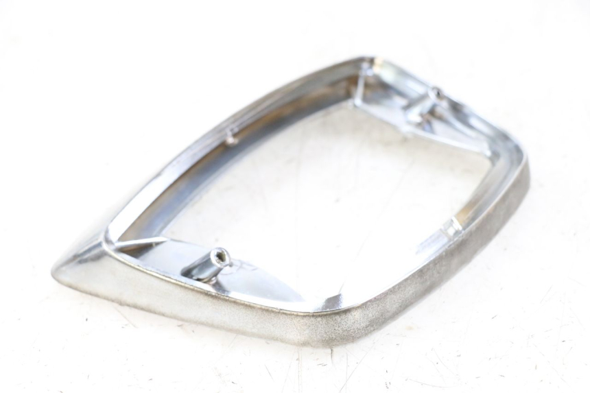 photo de Złączenie dolnej tylnej owiewki PIAGGIO VESPA LX 2T 50 (2005 - 2013) - Zbliżenie techniczne