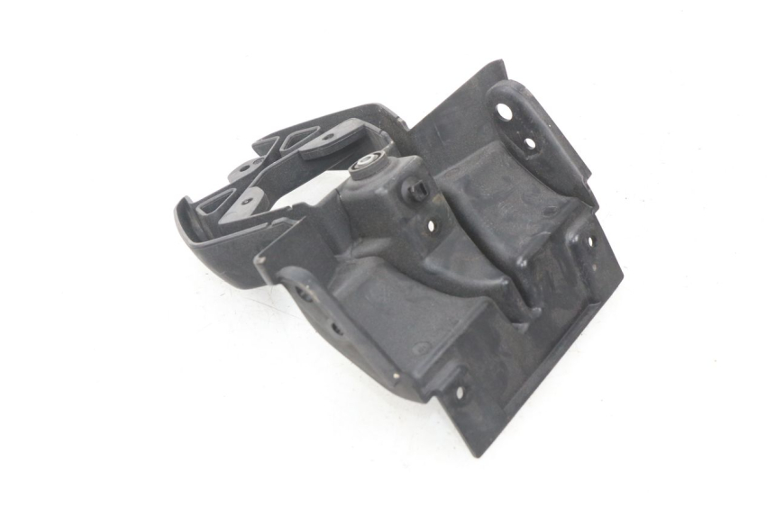 photo de Złącze dolnej tylnej owiewki BMW R GS 1200 (2005 - 2007) - Zbliżenie techniczne