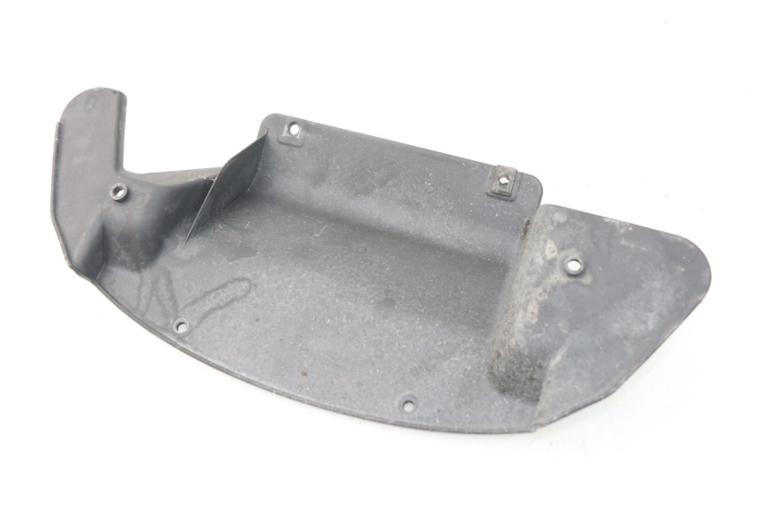 photo de Złączenie dolnej tylnej owiewki DAELIM S3 125 (2010 - 2017) - Szczegół części