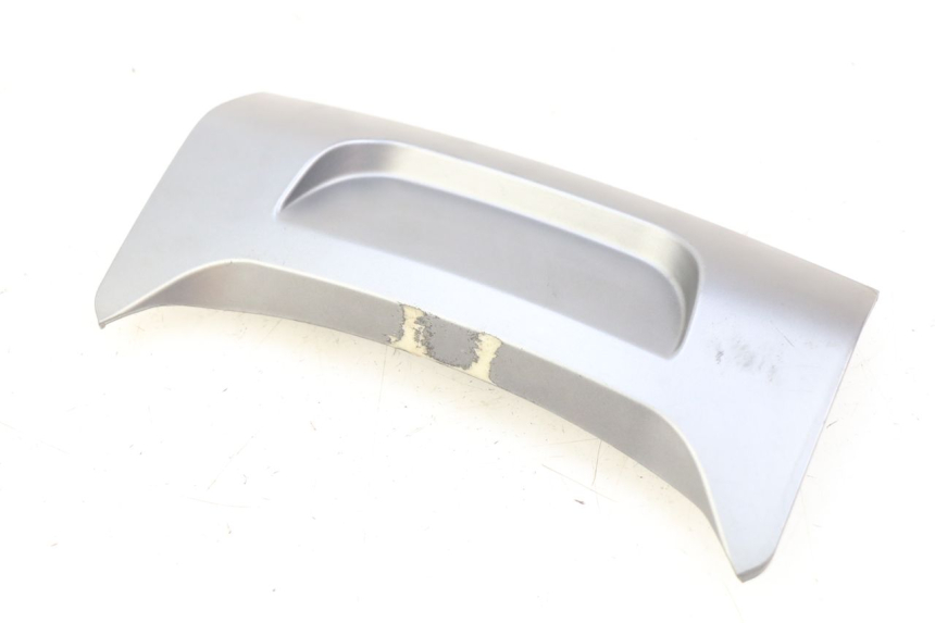 photo de Złącze dolnej tylnej owiewki LVNENG S5 1 (2019 - 2023) - Zoom stanu zużycia