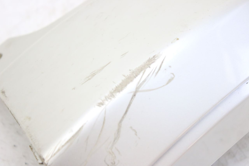 photo de Złącze dolnej tylnej owiewki PEUGEOT SATELIS 125 (2010 - 2012) - Widok ogólny