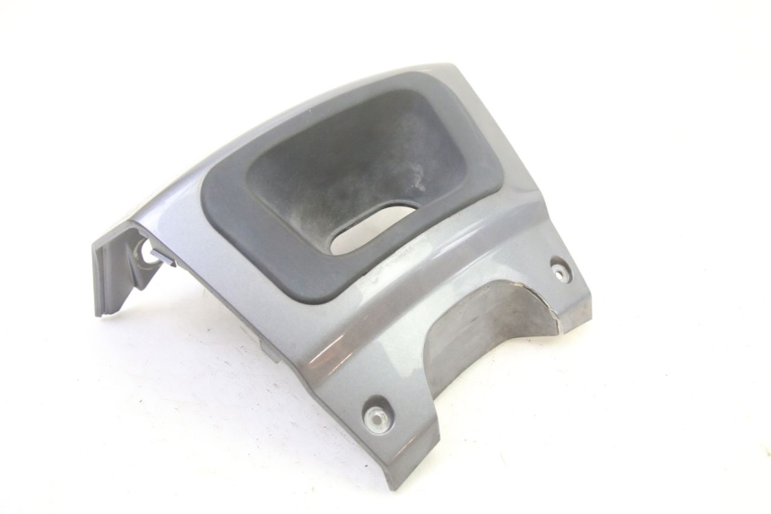 photo de Złącze dolnej tylnej owiewki PEUGEOT SATELIS 250 (2006 - 2012) - Inny kąt widzenia