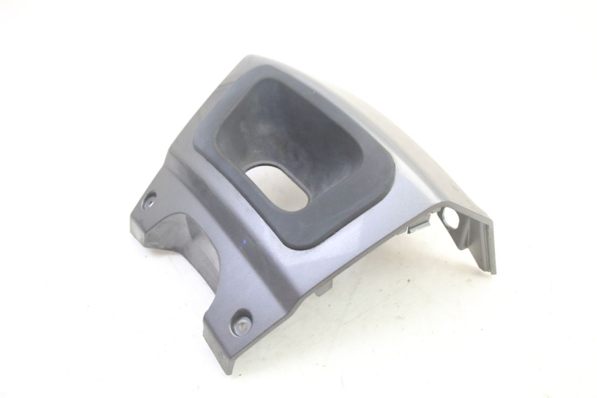 photo de Złącze dolnej tylnej owiewki PEUGEOT SATELIS 250 (2006 - 2012) - Widok ogólny