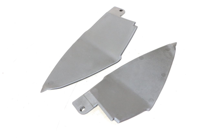 photo de Złącze dolnej tylnej owiewki APRILIA SR MOTARD 50 (2012 - 2018) - Widok główny