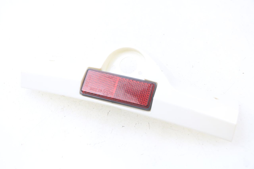 photo de Złączenie dolnej tylnej owiewki RAZZO STEED 125 (2012 - 2018) - Inny kąt widzenia