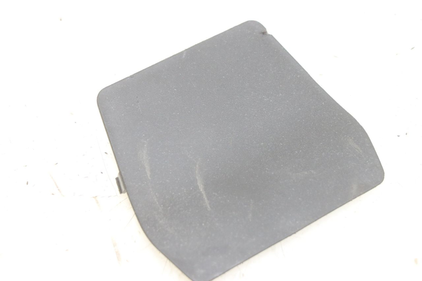 photo de Złącze dolnej tylnej owiewki APRILIA SXR 50 (2021 - 2023) - Widok główny