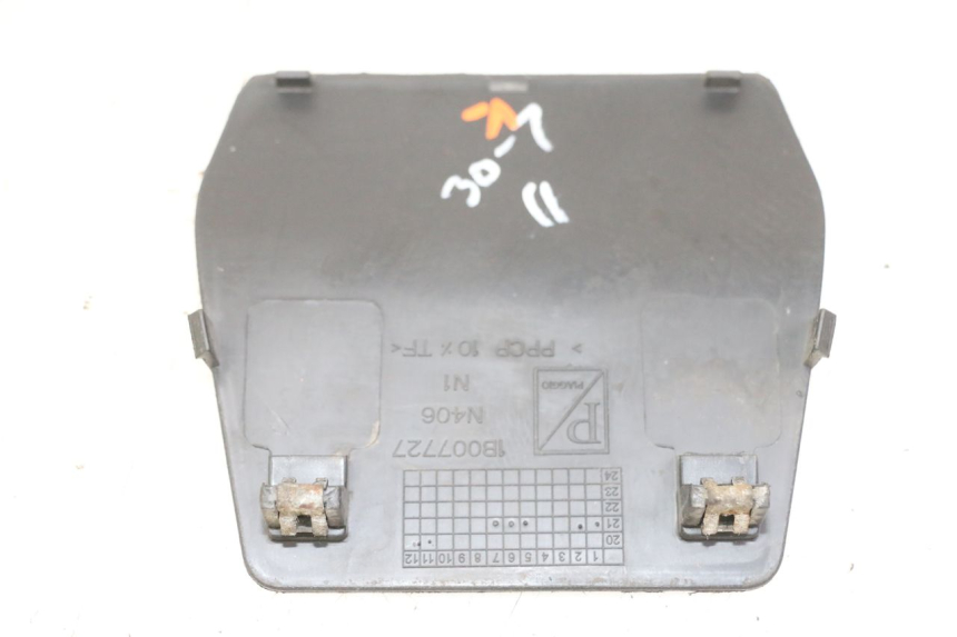 photo de Złącze dolnej tylnej owiewki APRILIA SXR 50 (2021 - 2023) - Inny kąt widzenia