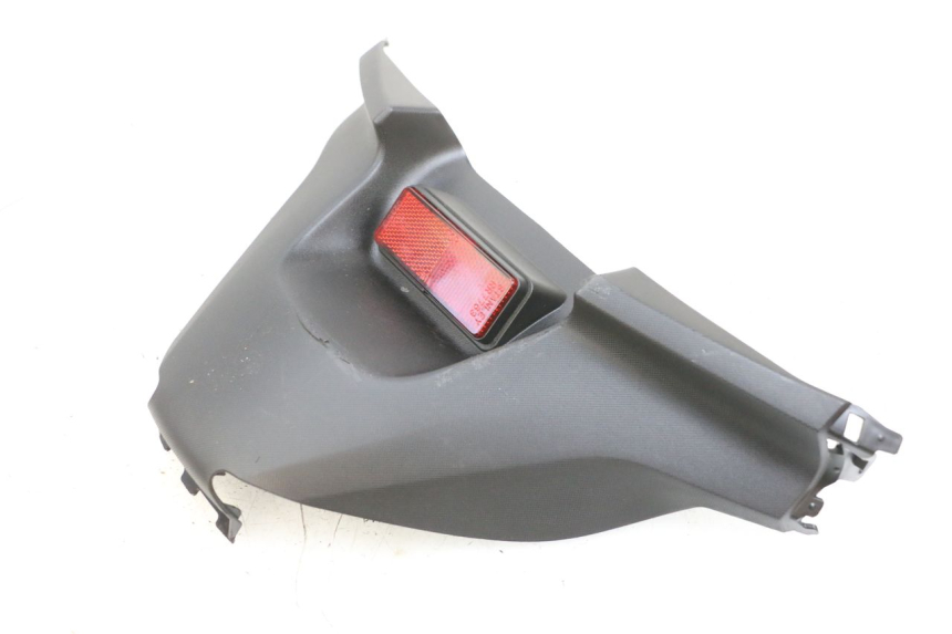 photo de Złącze dolnej tylnej owiewki YAMAHA TRICITY 300 (2020 - 2024) - Zoom stanu zużycia
