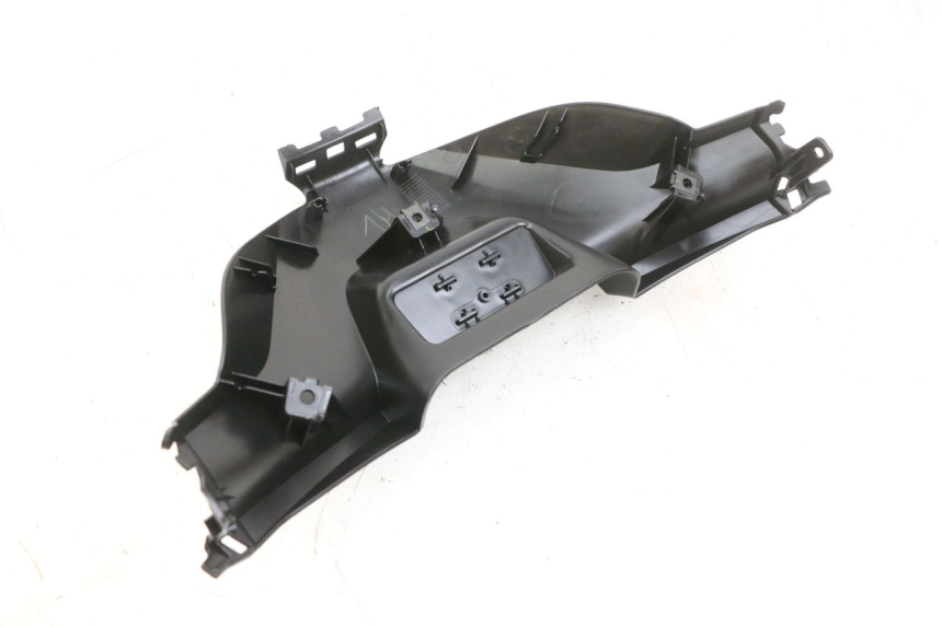 photo de Złącze dolnej tylnej owiewki YAMAHA TRICITY 300 (2020 - 2024) - Punkty mocowania
