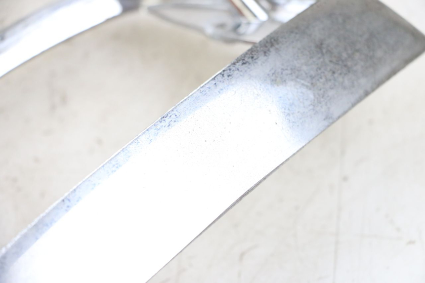 photo de Złączenie dolnej tylnej owiewki PIAGGIO VESPA LX 2T 50 (2005 - 2013) - Zoom stanu zużycia