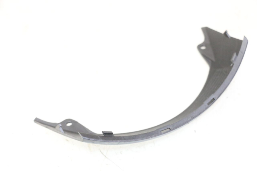 photo de Złącze dolnej tylnej owiewki MBK WAAP 125 (2008 - 2013) - Zoom stanu zużycia