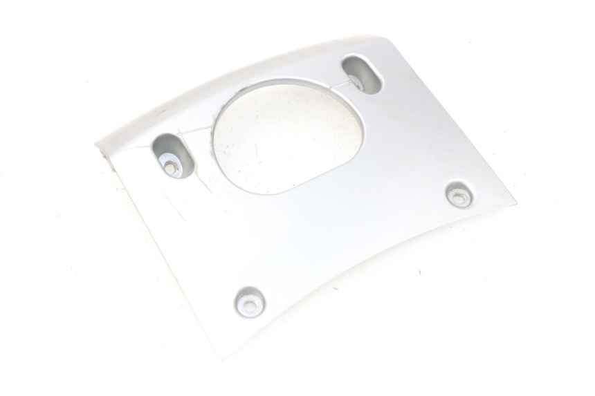 photo de Złącze dolnej tylnej owiewki TGB X-MOTION XMOTION 125 (2008 - 2014) - Zoom stanu zużycia