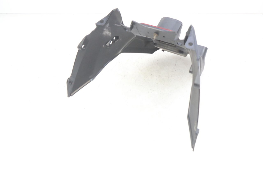 photo de Złącze dolnej tylnej owiewki SYM X-PRO 4T 50 (2014 - 2021) - Zoom stanu zużycia