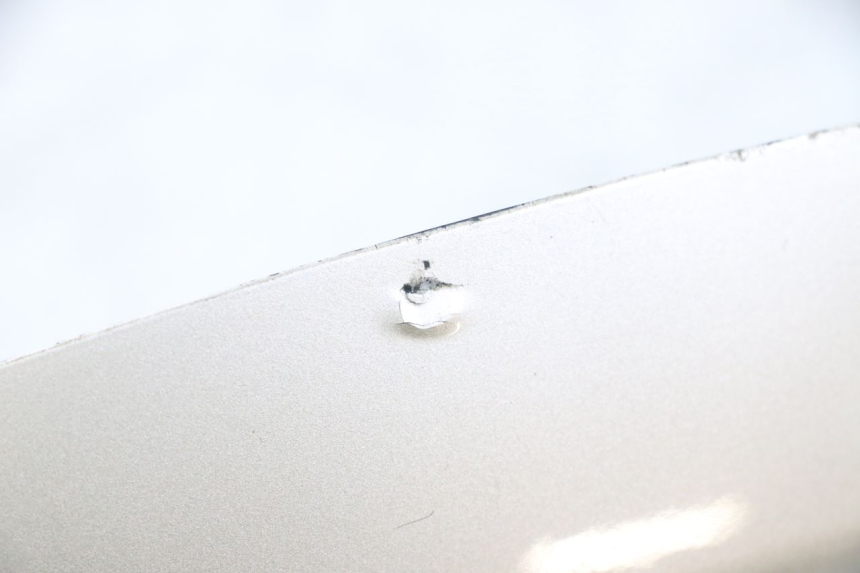 photo de Złącze dolnej tylnej owiewki PIAGGIO X8 125 (2004 - 2007) - Inny kąt widzenia