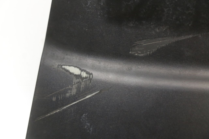 photo de Złącze dolnej tylnej owiewki PIAGGIO XEVO - X EVO 125 (2007 - 2017) - Szczegół części