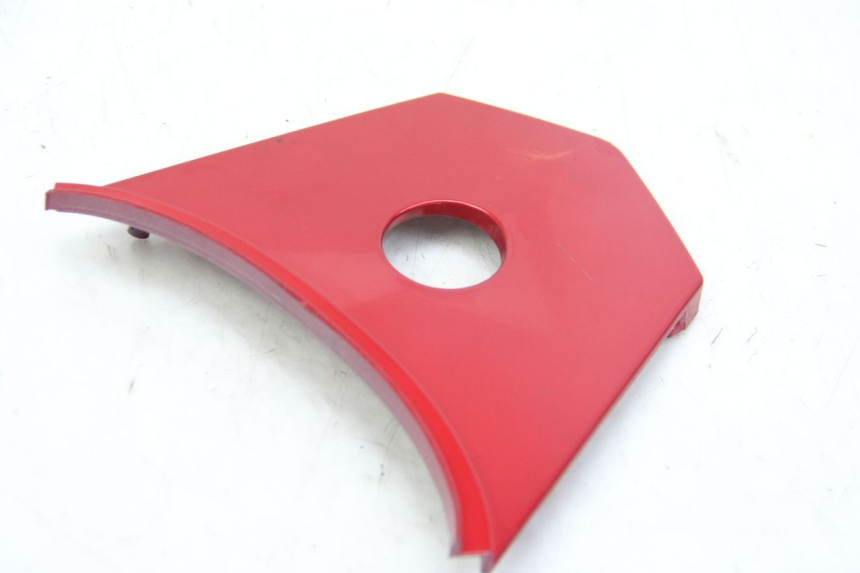 photo de Złącze tylnej owiewki SYM JET 4 4T 50 (2018 - 2021) - Zoom stanu zużycia