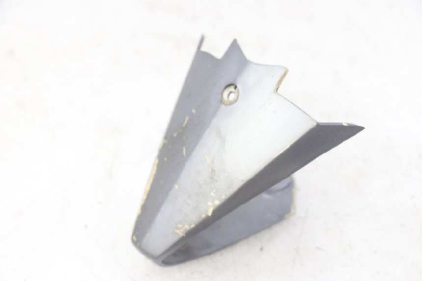 photo de Złącze tylnej owiewki PEUGEOT JET FORCE CARBU 50 (2003 - 2016) - Inny kąt widzenia