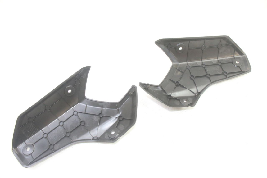 photo de Złącze tylnej owiewki PEUGEOT KISBEE 4T 50 (2018 - 2022) - Zoom stanu zużycia