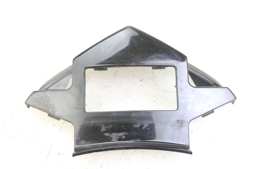 photo de Złącze owiewki tylnej KYMCO DINK 4T 50 (2007 - 2018) - Zbliżenie techniczne