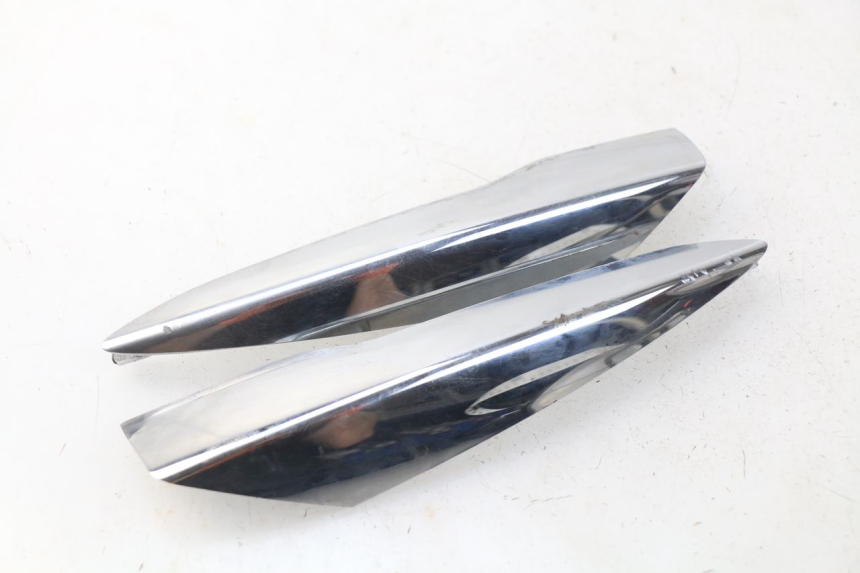 photo de Złącze owiewki tylnej PIAGGIO LIBERTY IGET 4T 50 (2015 - 2020) - Zoom stanu zużycia