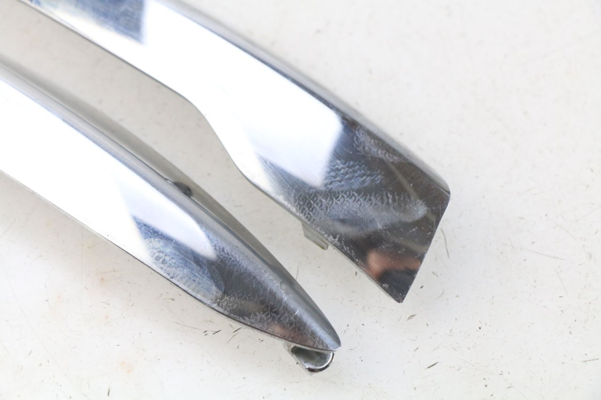 photo de Złącze owiewki tylnej PIAGGIO LIBERTY IGET 4T 50 (2015 - 2020) - Inny kąt widzenia