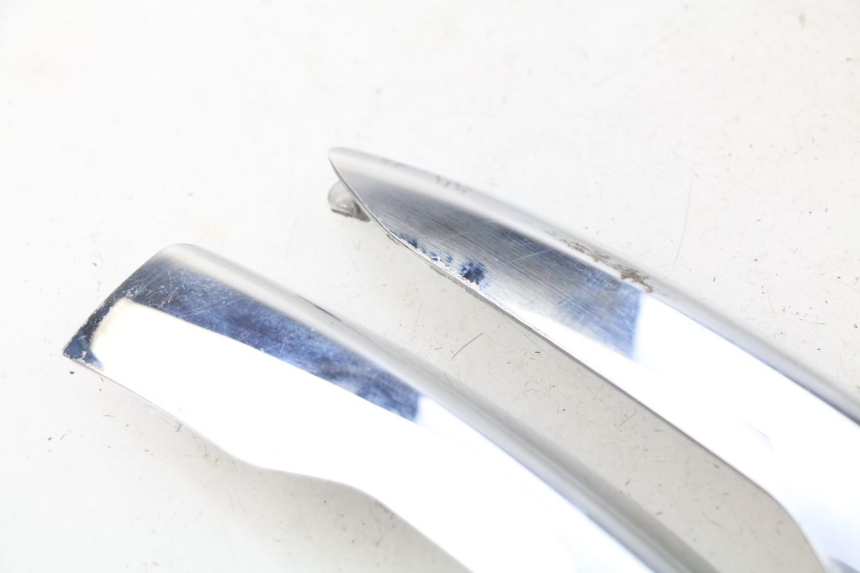 photo de Złącze owiewki tylnej PIAGGIO LIBERTY IGET 4T 50 (2015 - 2020) - Zbliżenie techniczne