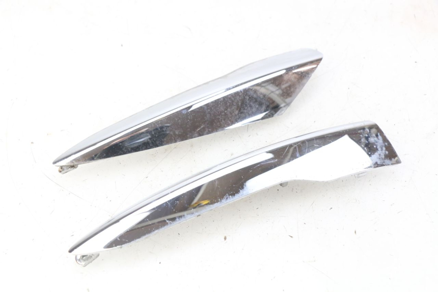 photo de Złącze owiewki tylnej PIAGGIO LIBERTY IGET 4T 50 (2015 - 2020) - Widok główny