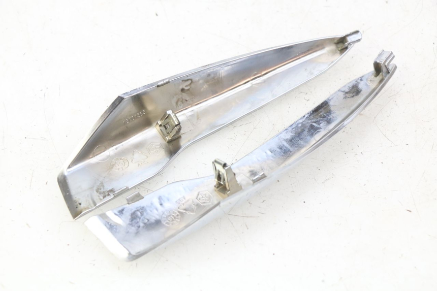 photo de Złącze owiewki tylnej PIAGGIO LIBERTY IGET 4T 50 (2015 - 2020) - Zoom stanu zużycia