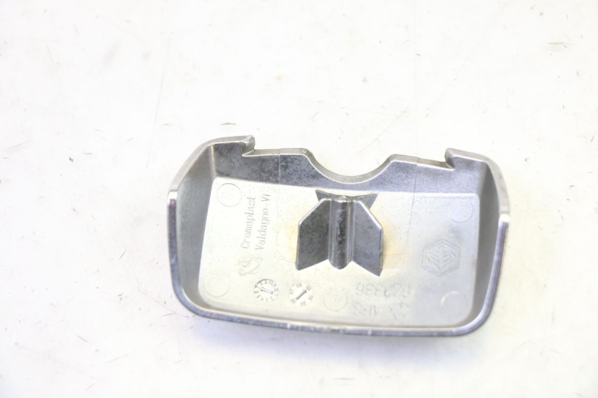 photo de Złącze tylnej owiewki PIAGGIO LXV 4T 50 (2009 - 2013) - Zoom stanu zużycia