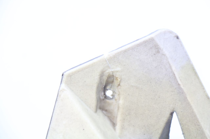 photo de Złącze owiewki tylnej EUROCKA MATADOR 4T 50 (2010 - 2016) - Zoom stanu zużycia