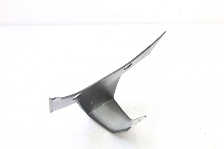 photo de Złącze tylnej owiewki PIAGGIO MP3 HPE 310 (2024 - 2025) - Zbliżenie techniczne