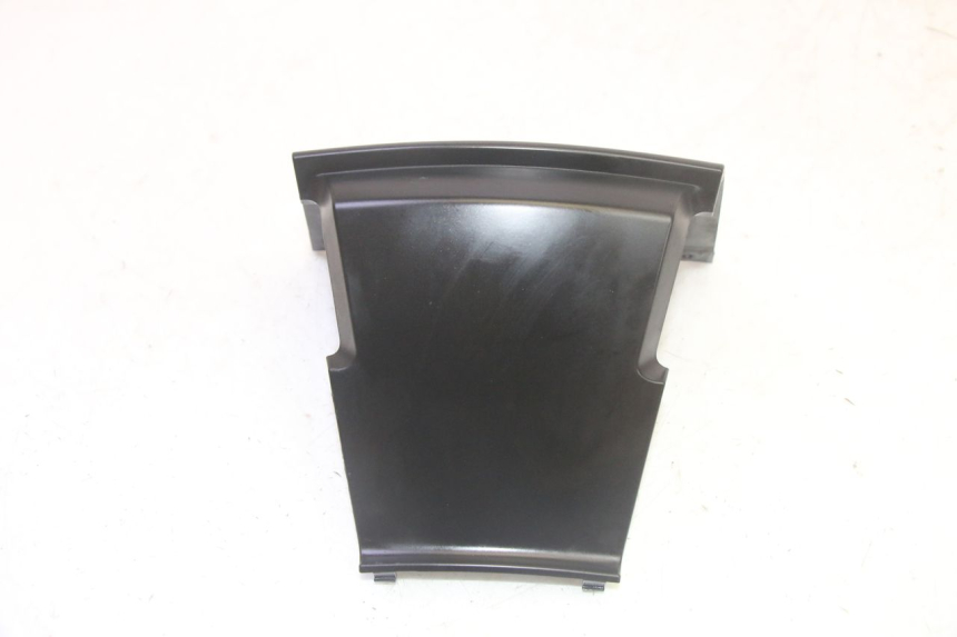 photo de Złącze owiewki tylnej PIAGGIO MP3 HPE 350 (2018 - 2020) - Zoom stanu zużycia