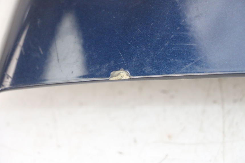 photo de Złącze owiewki tylnej PIAGGIO MP3 LT 300 (2010 - 2016) - Widok z bliska