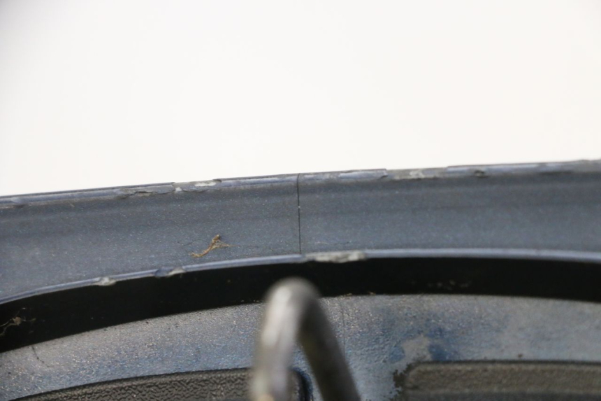 photo de Złącze owiewki tylnej PIAGGIO MP3 LT 300 (2010 - 2016) - Zoom stanu zużycia