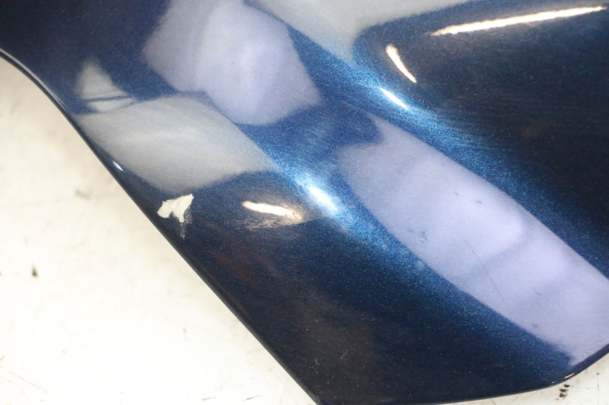 photo de Złącze tylnej owiewki PIAGGIO MP3 RL 250 (2006 - 2010) - Zbliżenie techniczne