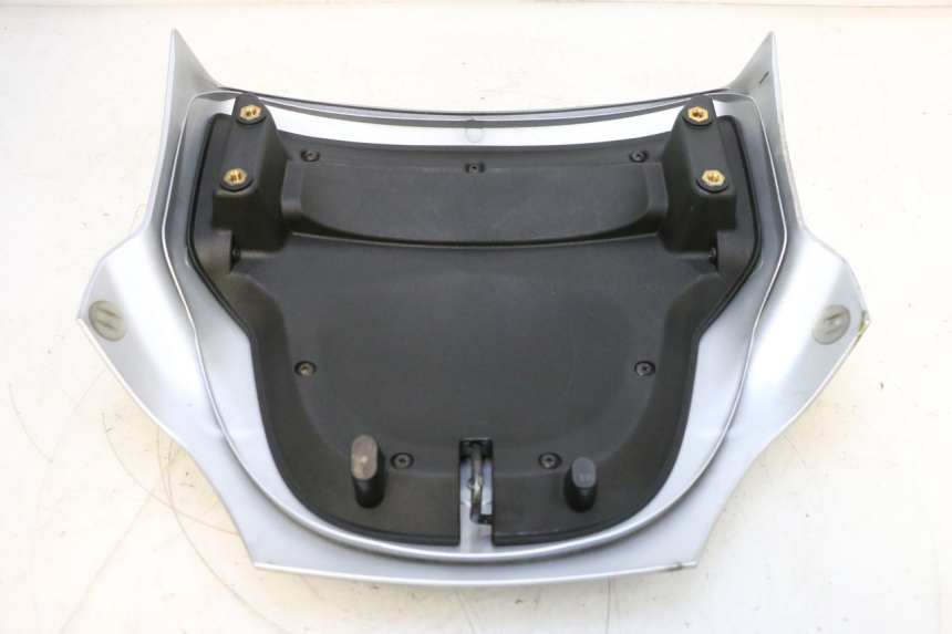 photo de Złącze tylnej owiewki PIAGGIO MP3 125 (2006 - 2014) - Zbliżenie techniczne