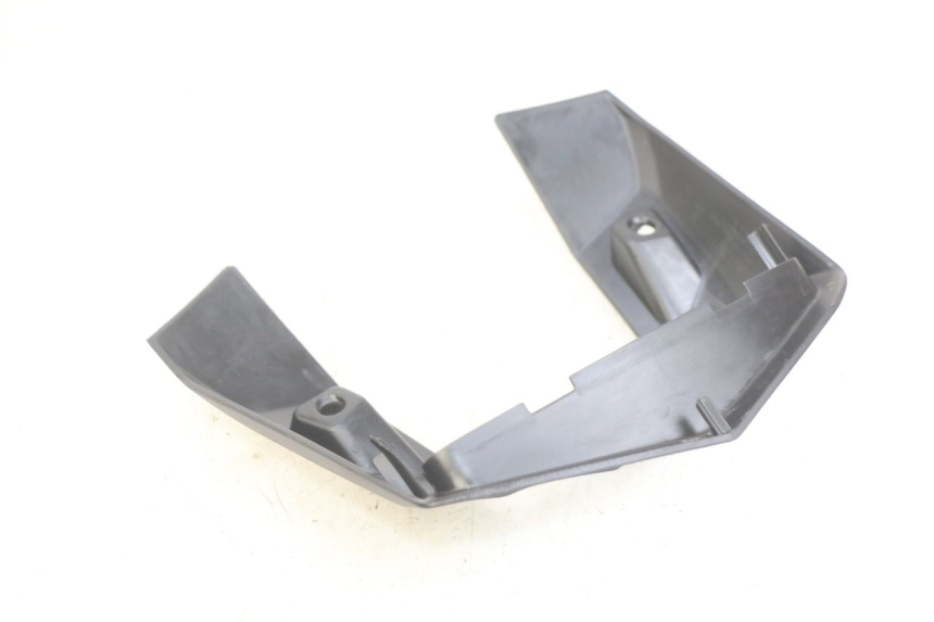 photo de Złącze tylnej owiewki YAMAHA MT ABS 125 (2014 - 2018) - Zoom stanu zużycia