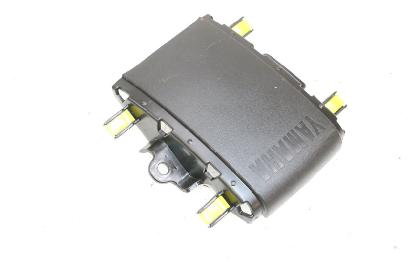 photo de Złącze tylnej owiewki YAMAHA NEO'S CORE 1 (2022 - 2026) - Inny kąt widzenia