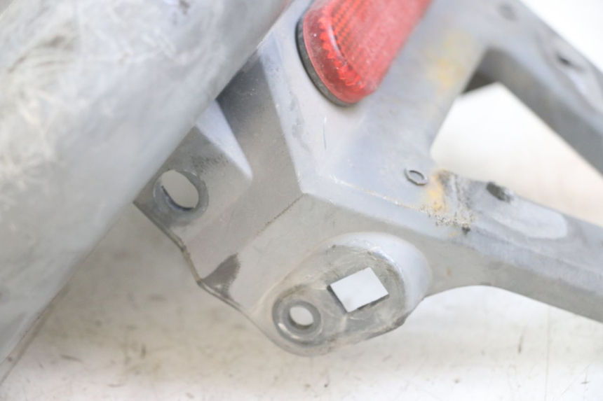 photo de Złącze owiewki tylnej PEUGEOT LUDIX ONE 50 (2005 - 2008) - Zbliżenie techniczne