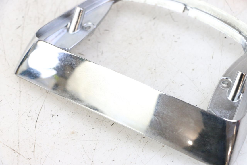 photo de Złącze tylnej owiewki PIAGGIO VESPA LX IE 125 (2010 - 2012) - Zoom stanu zużycia