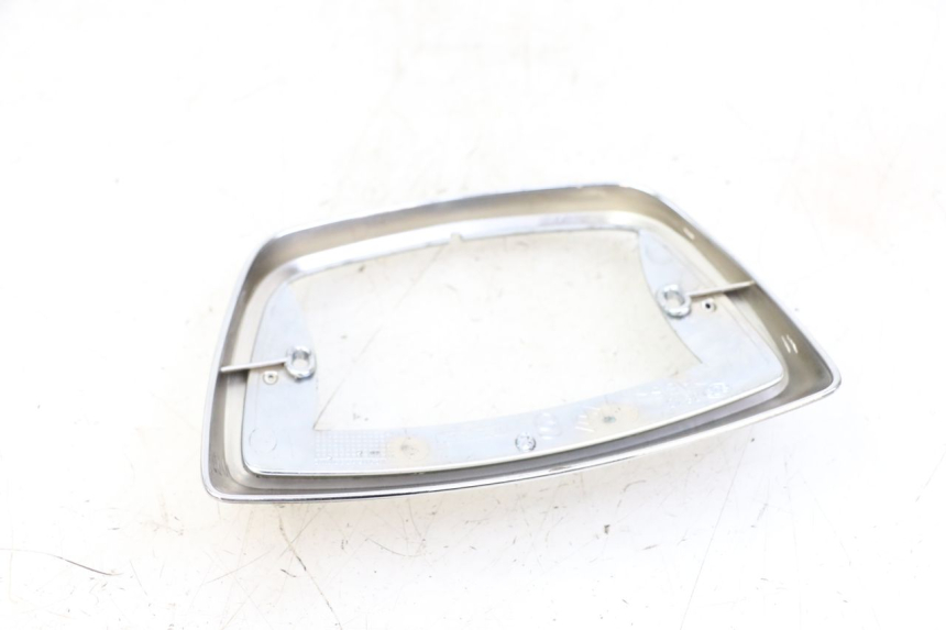 photo de Złącze tylnej owiewki PIAGGIO VESPA LX IE 125 (2010 - 2012) - Inny kąt widzenia