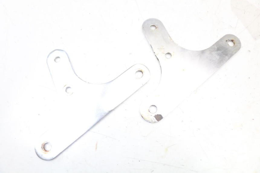 photo de Złącze tylnej owiewki REGAL RAPTOR SPYDER 125 (2010 - 2018) - Zbliżenie techniczne