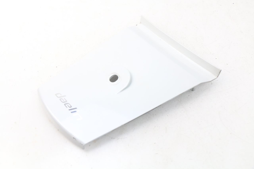 photo de Złącze tylnej owiewki DAELIM S3 125 (2010 - 2017) - Widok główny