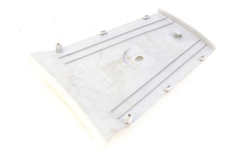 photo de Złącze tylnej owiewki DAELIM S3 125 (2010 - 2017) - Szczegół części