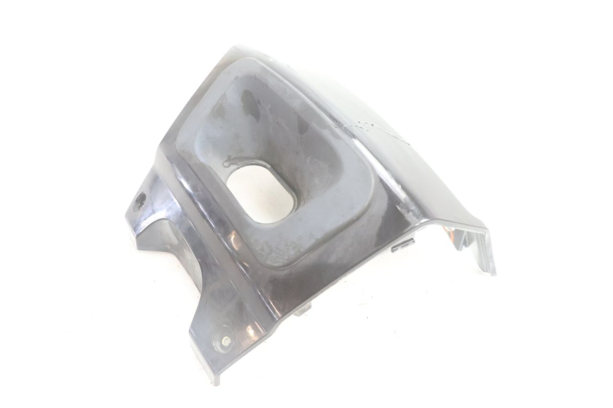 photo de Złącze owiewki tylnej PEUGEOT SATELIS 125 (2006 - 2009) - Zoom stanu zużycia
