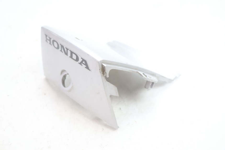 photo de Złącze tylnej owiewki HONDA SCV LEAD 100 (2003 - 2007) - Widok główny