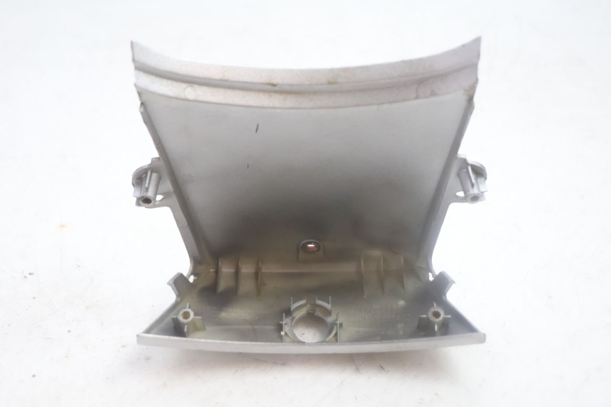 photo de Złącze tylnej owiewki HONDA SCV LEAD 100 (2003 - 2007) - Zbliżenie techniczne