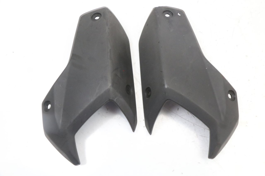 photo de Złącze tylnej owiewki PEUGEOT STREETZONE 2T 50 (2014 - 2019) - Widok główny